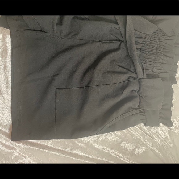 NWT black high waisted bow tie shorts size small - Picture 7 of 13